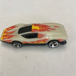 Vintage Hotwheels-Mattel Inc. 1974 glow in the dark (Silver Bullet)